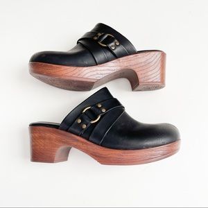 Born b.o.c. Black Clogs